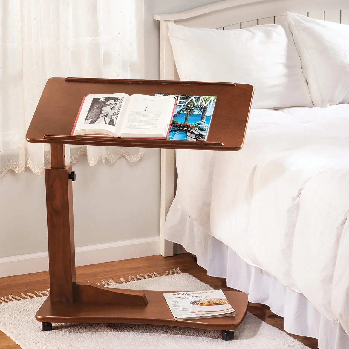 Oak C Shaped Side Accent Table Q54285