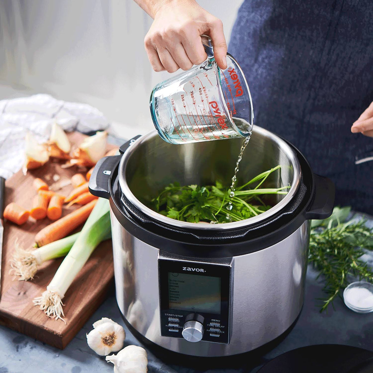 6 Qt. Multi Cooker Q705340