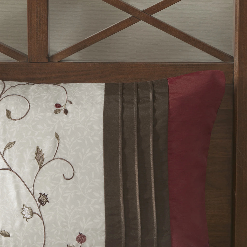 Red Embroidered 7-Piece Comforter Set O187954