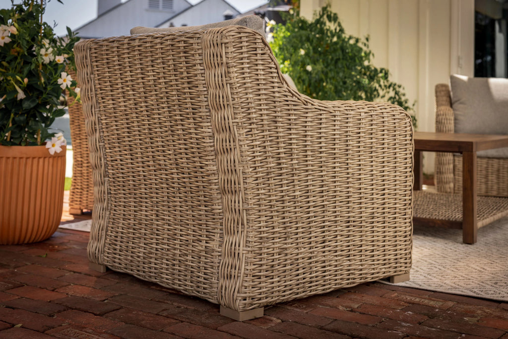 2-Pack Outdoor Lounge Chairs with Cushions and Patio Cover C858906