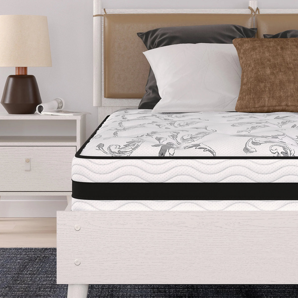 8 Inch Innerspring Queen Mattress in a Box L959404