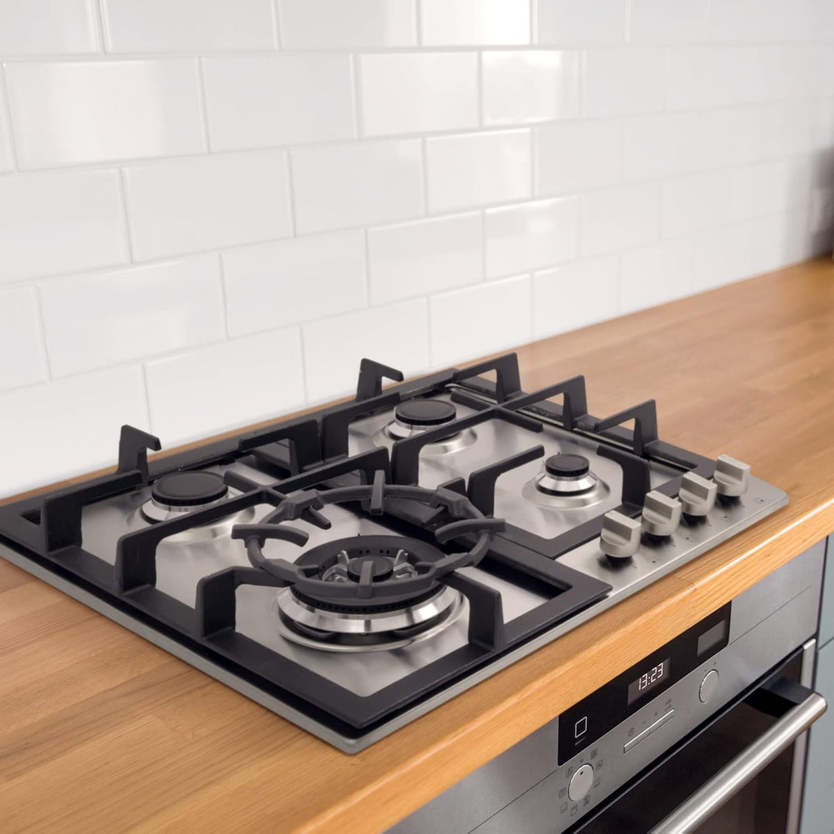 24 Gas Cooktop with 4 Sealed Burners Stainless Steel E689