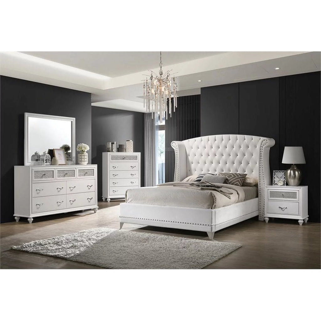 White Upholstered Tufted Bedroom Set Y947541