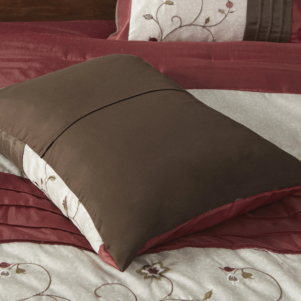 Red Embroidered 7-Piece Comforter Set O187954