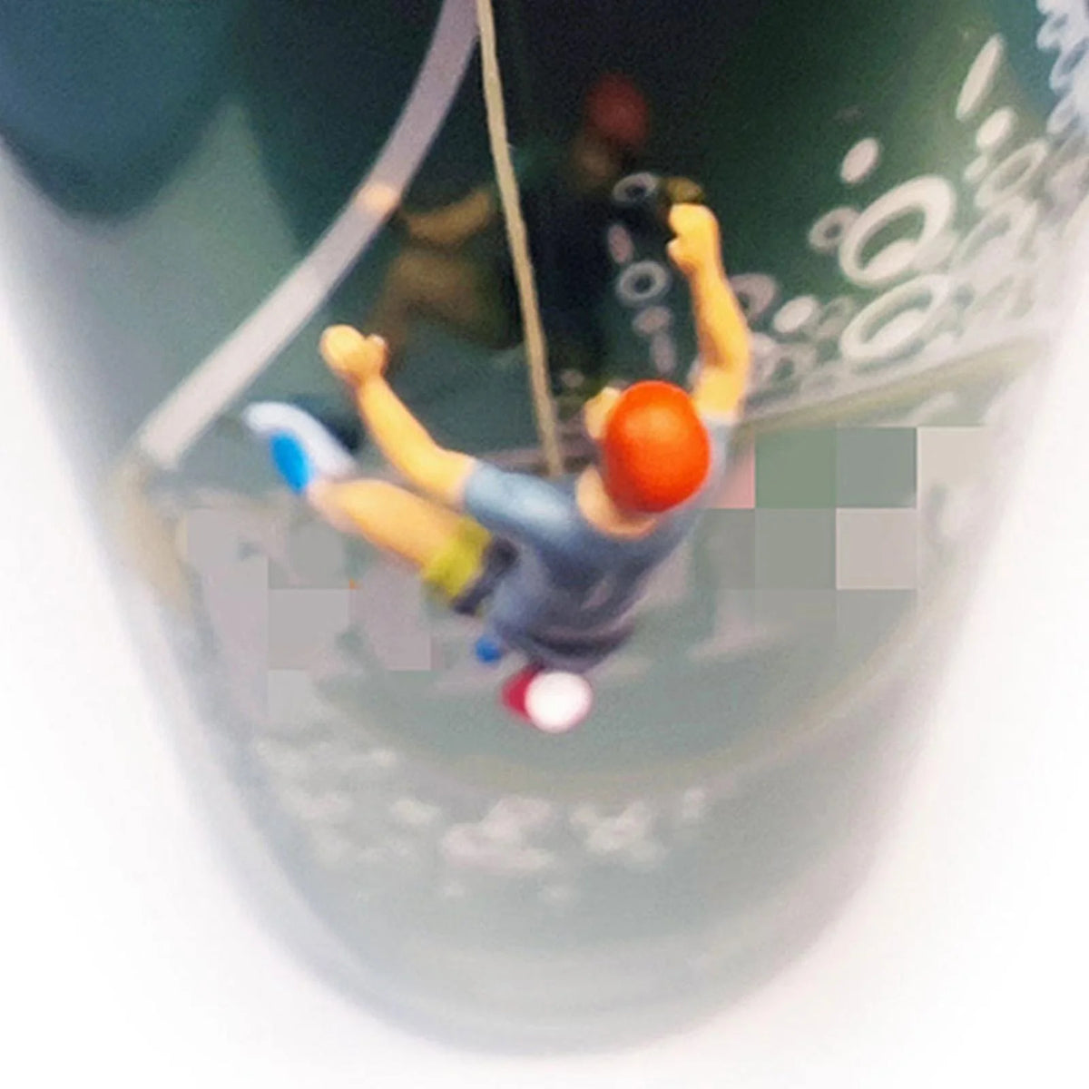 1/64 Scale Climbing People Figurines Mini People Model for Diorama Dollhouse Q1537