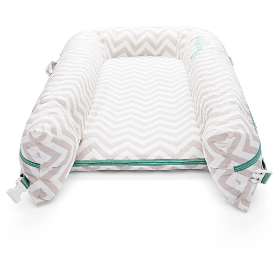 Deluxe+ Pod in Silver Lining (0-8 months) E7945