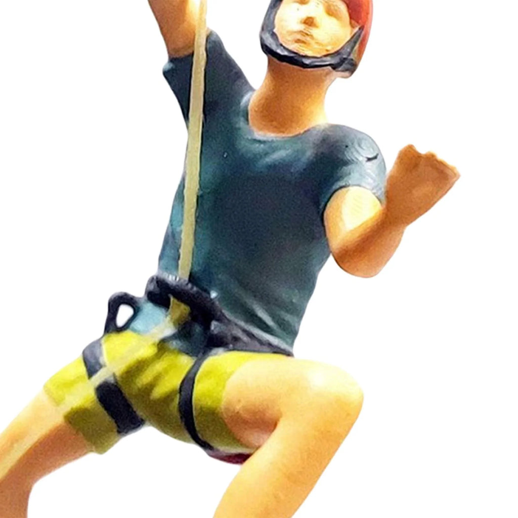 1/64 Scale Climbing People Figurines Mini People Model for Diorama Dollhouse Q1537